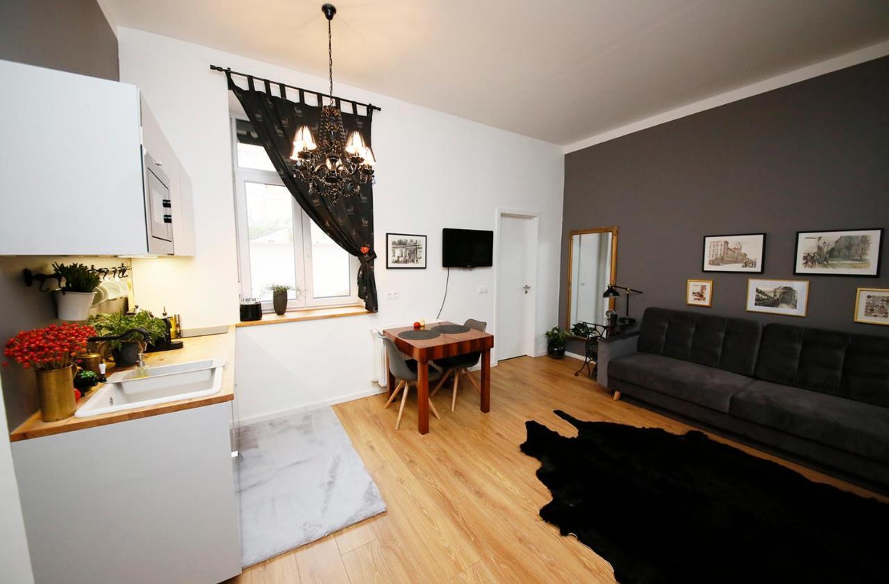 Mini Flat Apartman ペーチ エクステリア 写真