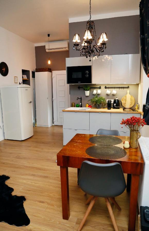 Mini Flat Apartman ペーチ エクステリア 写真