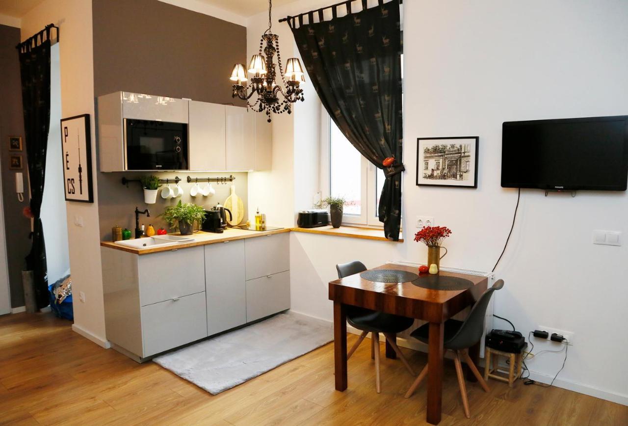 Mini Flat Apartman ペーチ エクステリア 写真