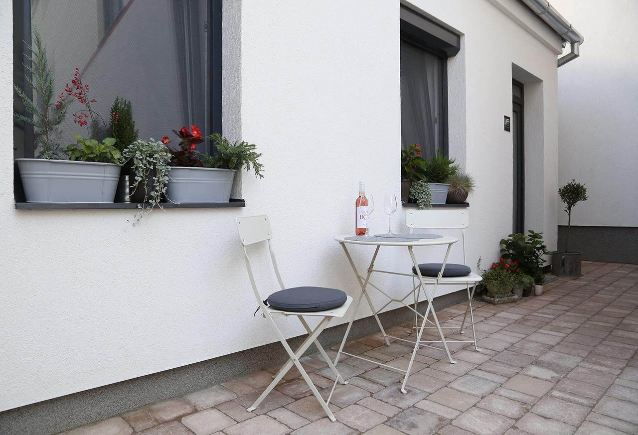 Mini Flat Apartman ペーチ エクステリア 写真
