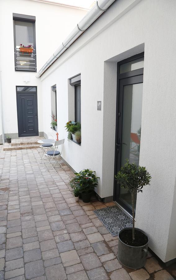 Mini Flat Apartman ペーチ エクステリア 写真