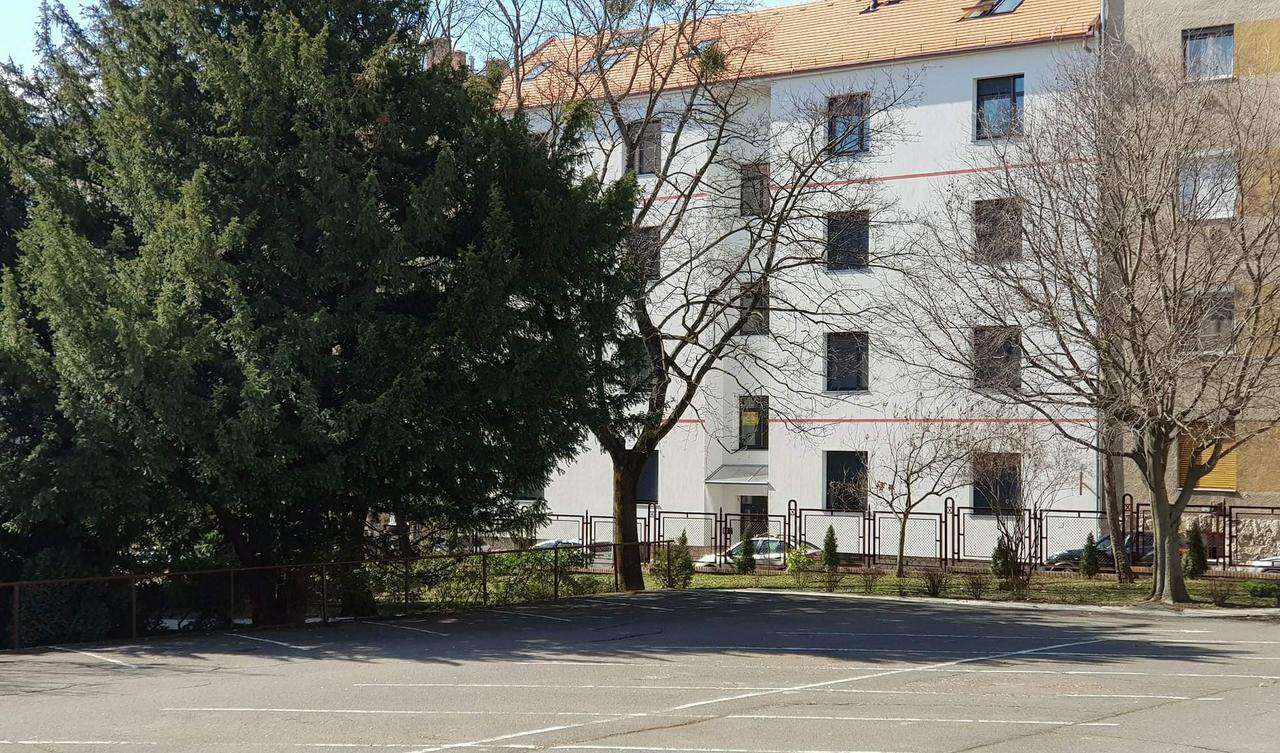 Mini Flat Apartman ペーチ エクステリア 写真