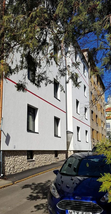 Mini Flat Apartman ペーチ エクステリア 写真